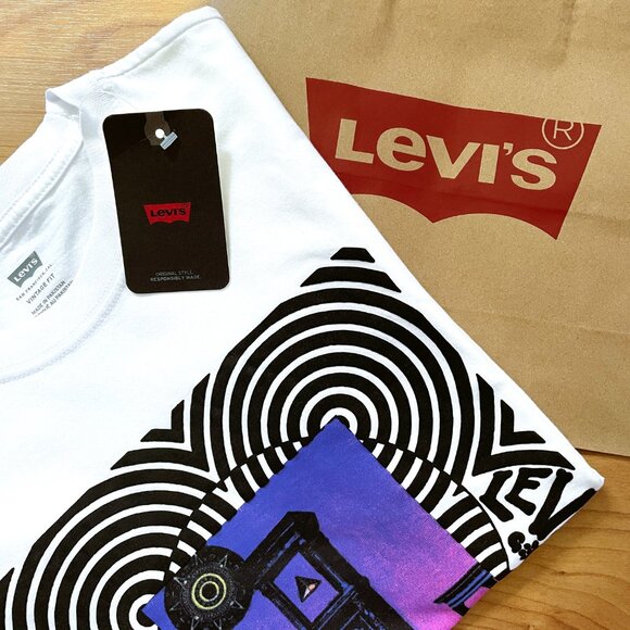RETRO Levi & Co Vintage NWT Shop Revival T-Shirt. Relaxed Fit Graphic Art Tee. - Picture 7 of 10
